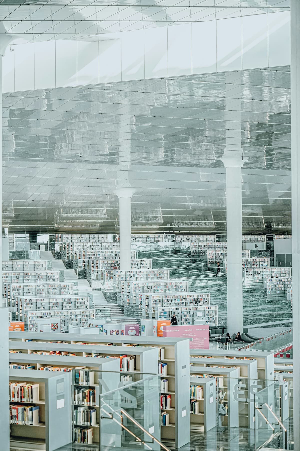 Le gallerie di lettura di una biblioteca contemporanea